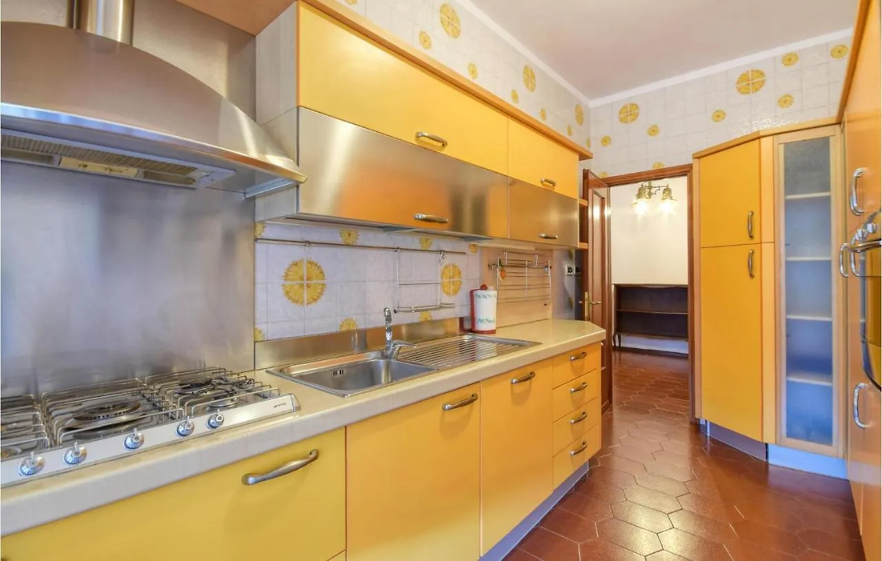 Beautiful Apartment In Recco With Kitchen 0*,